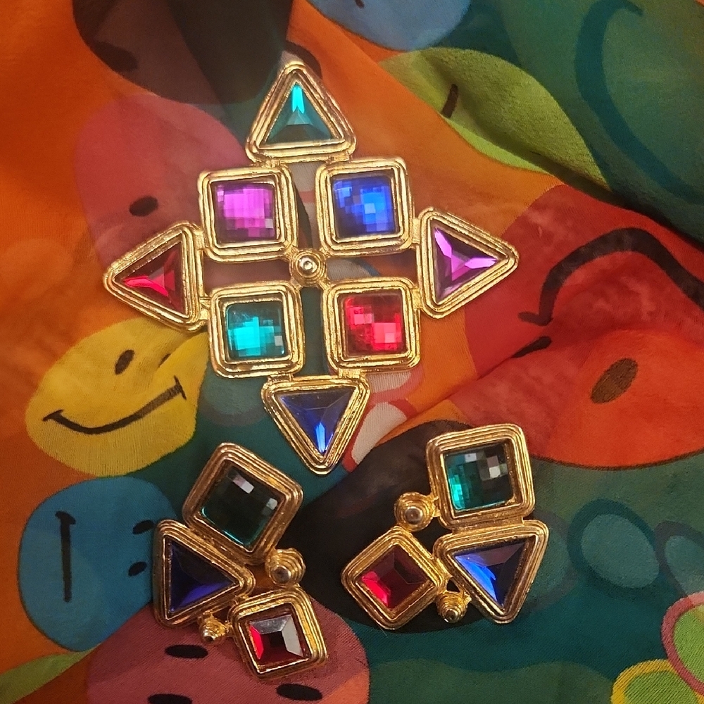 Vintage 80s Gold and Multicolor Brooch Set